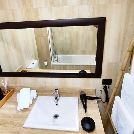 Tranquilo Con Parking Gratis Vigilado 24h Apartment *