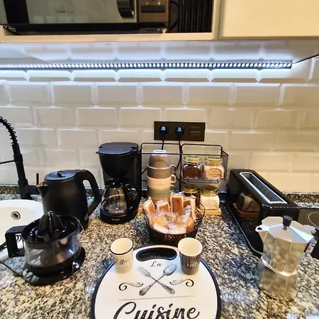 Parking Gratis Vigilado 24h Tranquilo Centro De Vialia Apartment