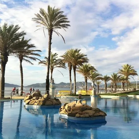 Parking Gratis Vigilado 24h Tranquilo Centro De Vialia Apartment