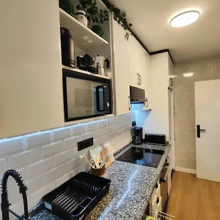 Parking Gratis Vigilado 24h Tranquilo Centro De Vialia Vigo