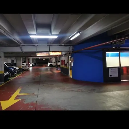 Parking Gratis Vigilado 24h Tranquilo Centro De Vialia Apartamento *
