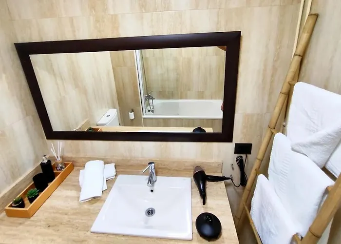 Parking Gratis Vigilado 24h Tranquilo Centro De Vialia Apartamento *