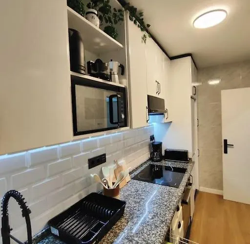 Parking Gratis Vigilado 24h Tranquilo Centro De Vialia Vigo